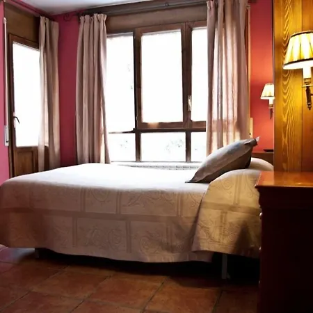 Hostal La Fuen-2